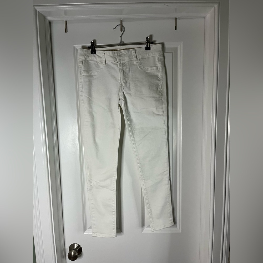 American Eagle white skinny jeans